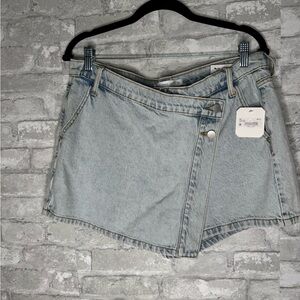 NTW Alter’d State Size Large Acid wash denim skort
